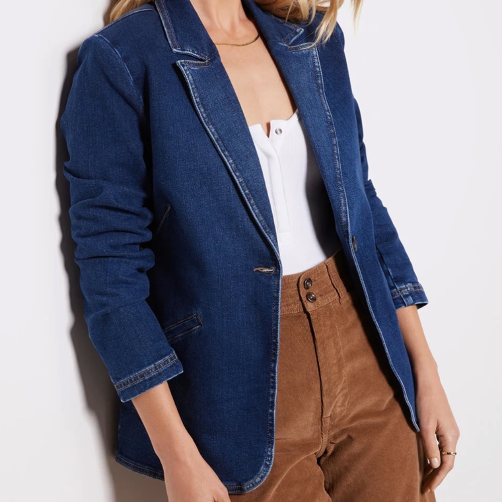 Evereve Denim Blazer